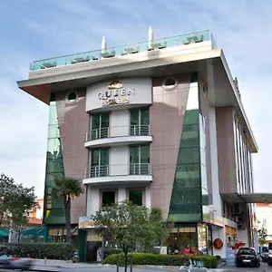 Hotel Queen &